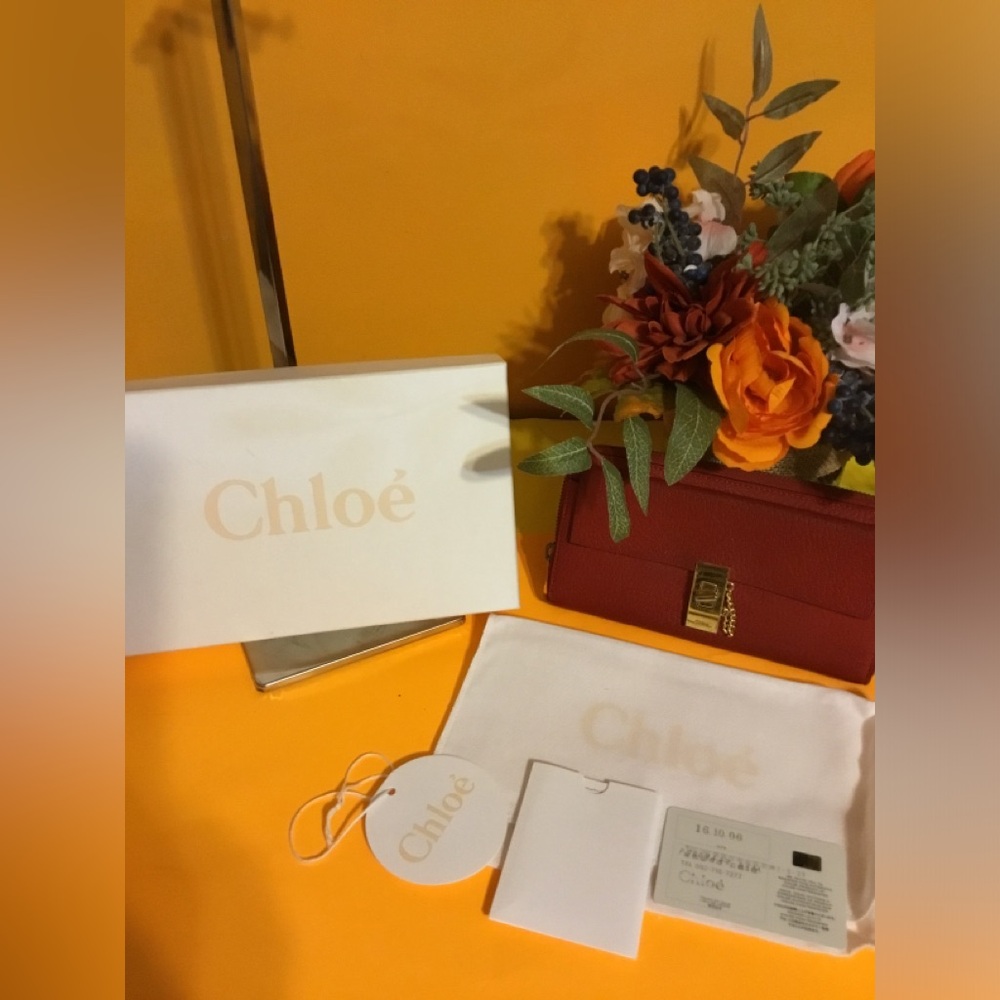 Chloe long wallet full inclusion in excellent condition